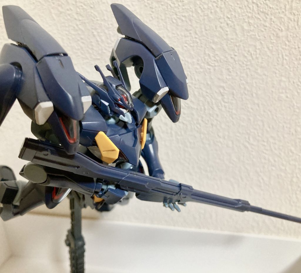 顔をモノアイにしたら宇宙世紀(特にΖ)にも登場しそうだなぁって思います。