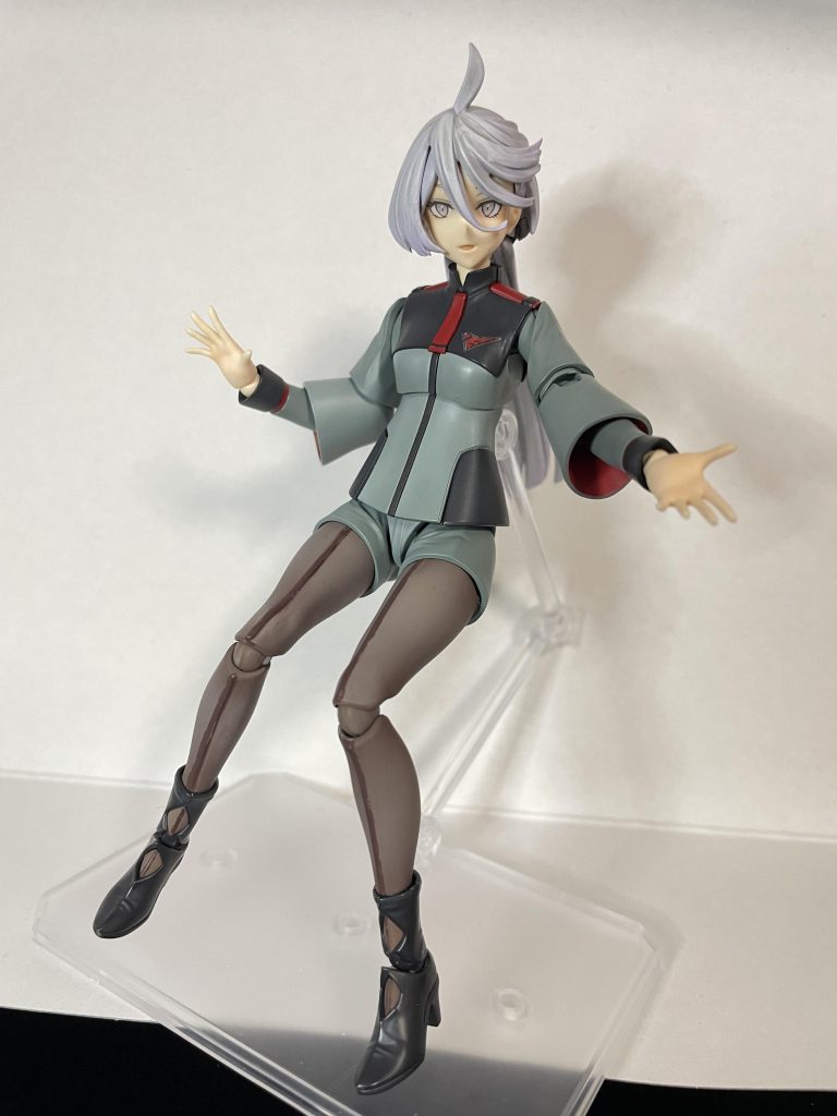 制服・ストッキング・ブーツなどもグラデーションをかけてあります。通常の色のトーンからハイライトを入れました。衣類のシワやストッキングの濃淡の出る所など立体感を出してあります。