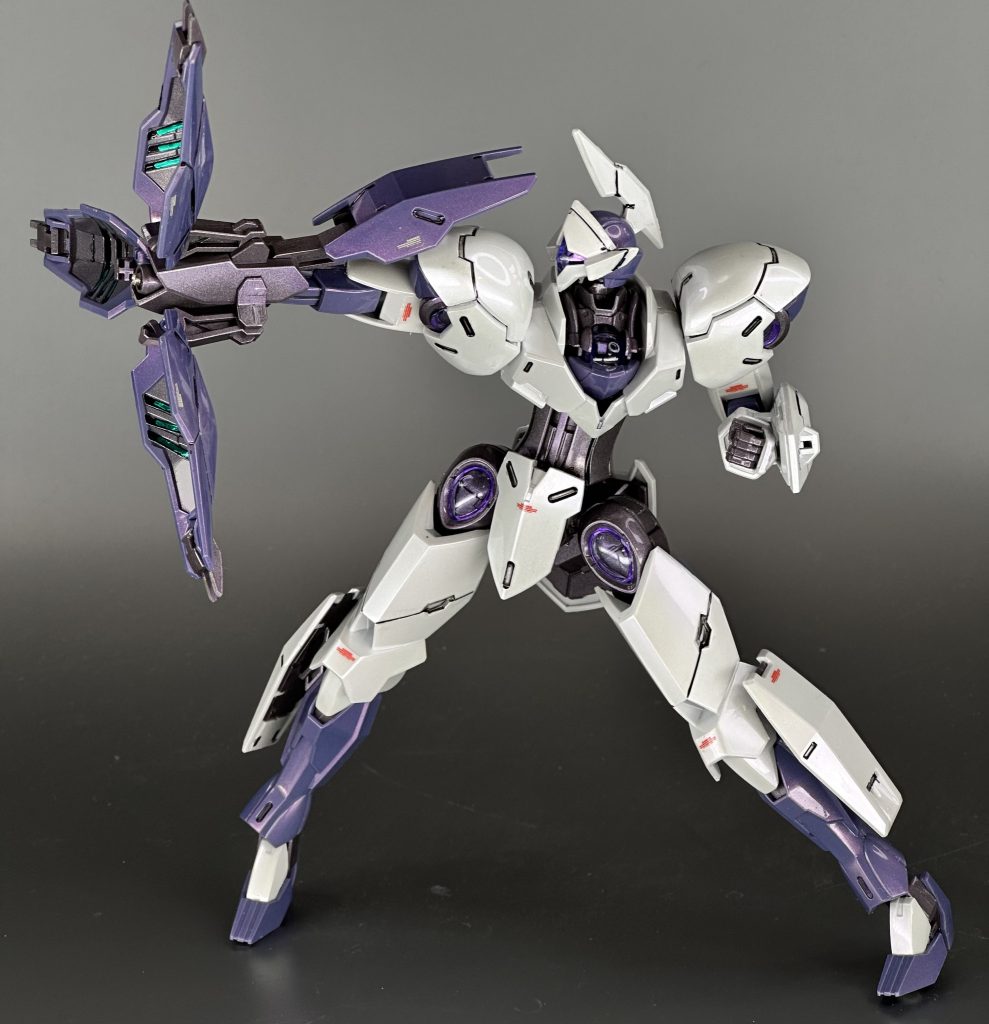 銃口はICソケットをつかってますが、ビームサーベルをつけれるように着脱式です。