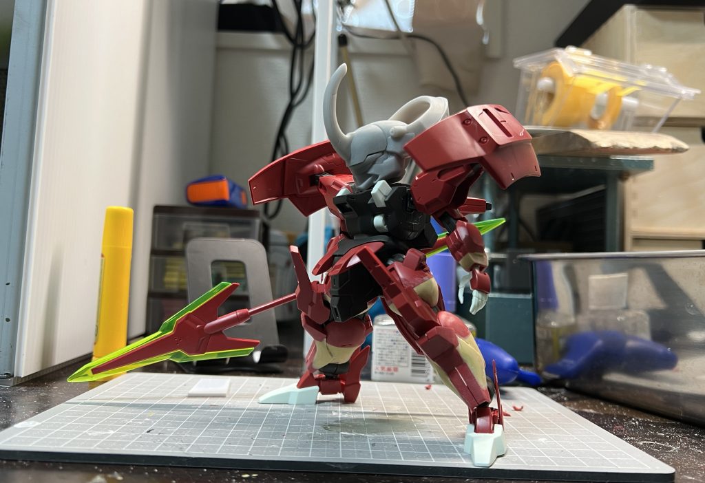 今回はエポパテで肉付けをしました