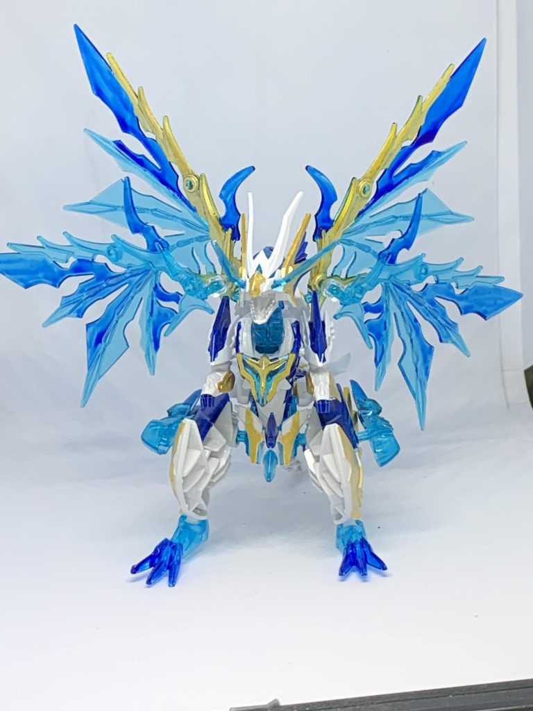 シャイングラスパードラゴンをニコイチにして翼は4枚にしました。理由は後述。