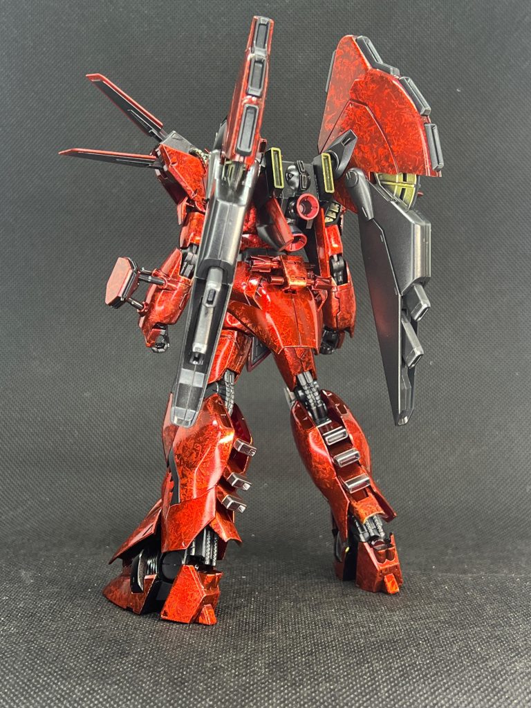 背部については、フレキシブルウイングノズルが上方向に動かない為ZZのサイドスカートを移植。(もらったジャンクから探し出したパーツのためはじめなんのパーツかわかりませんでしたwサイドスカートはリアスカートにつながるダクトのような作りなので、分割されていたのを結合してます。