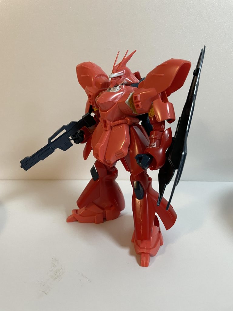 ちょこっと手を加えたらこんな感じに。造形自体は割といいので、ほんの少しでかなり化けます。特にライフルを上手く持たせられるかってとこですが。