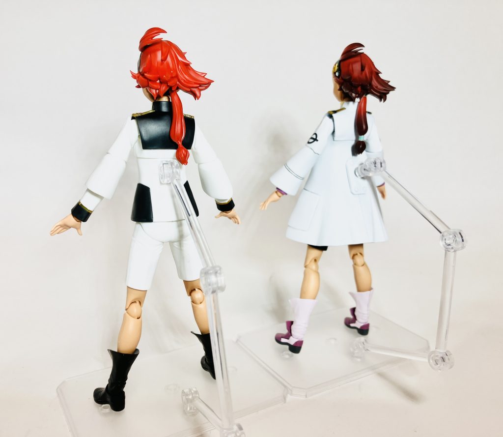 スレッタ(パチ組み)との比較。本当、元々のキットが良い出来なので弄ってもしっかりスレッタになったので良かったです😊