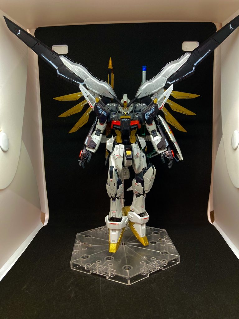 RG 1/144 デスティニー–2枚目/制作者：ブルスカ