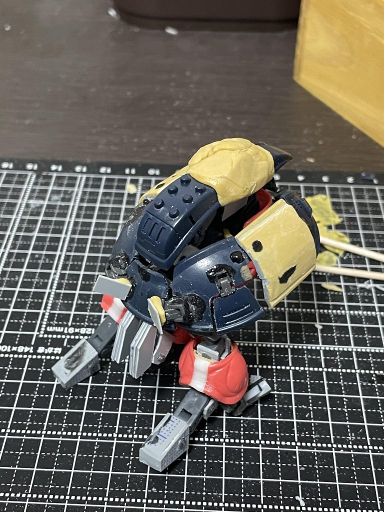 綺麗に閉まるのは諦めました。