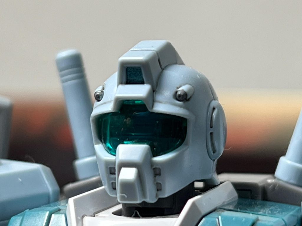 ゴーグルの奥はグレー塗りましたが、一部にシルバーかゴールド塗れば良かったですね😓ゴーグル外せない😭