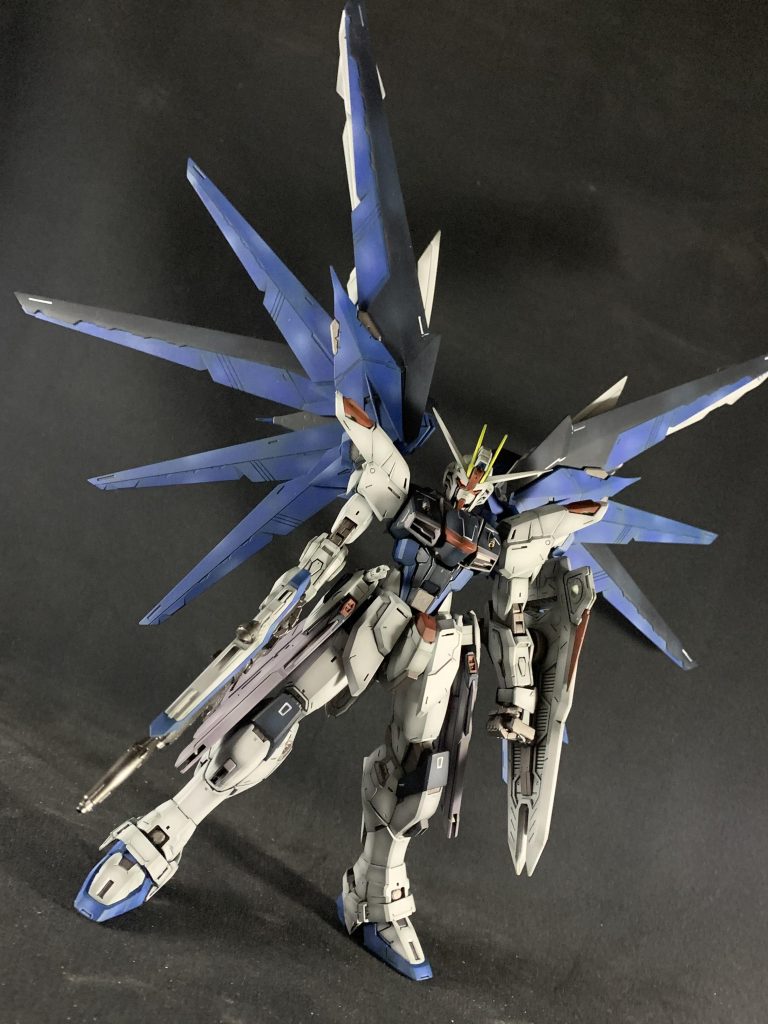 このウイングみたいなの(まだガンダムSEED素人なのでよく分かってません…)がいいですね👍