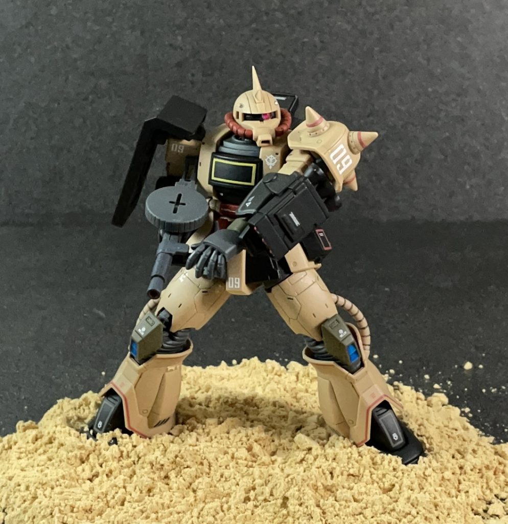 きな粉の上にザクを乗せると、あっという間にそこが砂漠に。