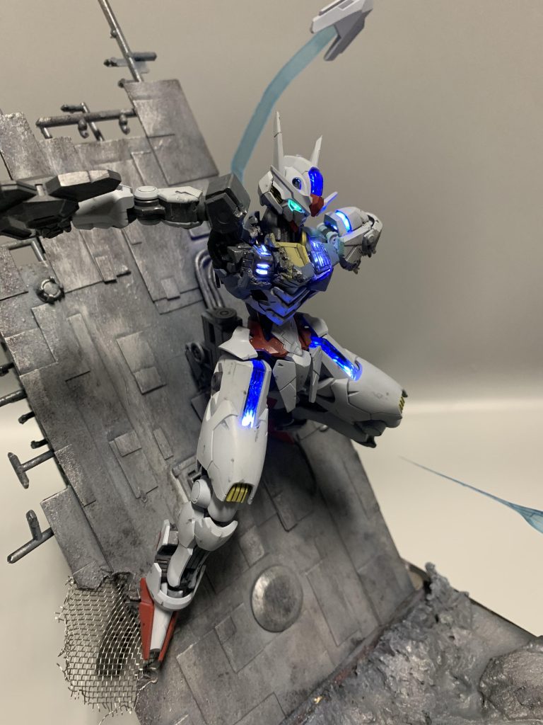 各所をボロボロにする作業は、スレッタには申し訳ないですがとても楽しかったですw