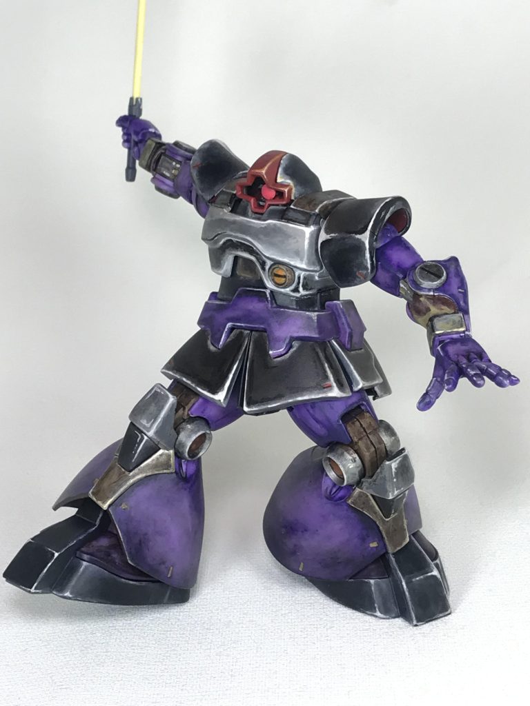 MGポーズにしてみようと思ったらあまり関節が曲がらないので暴れてる酔っぱらいみたいになってます。