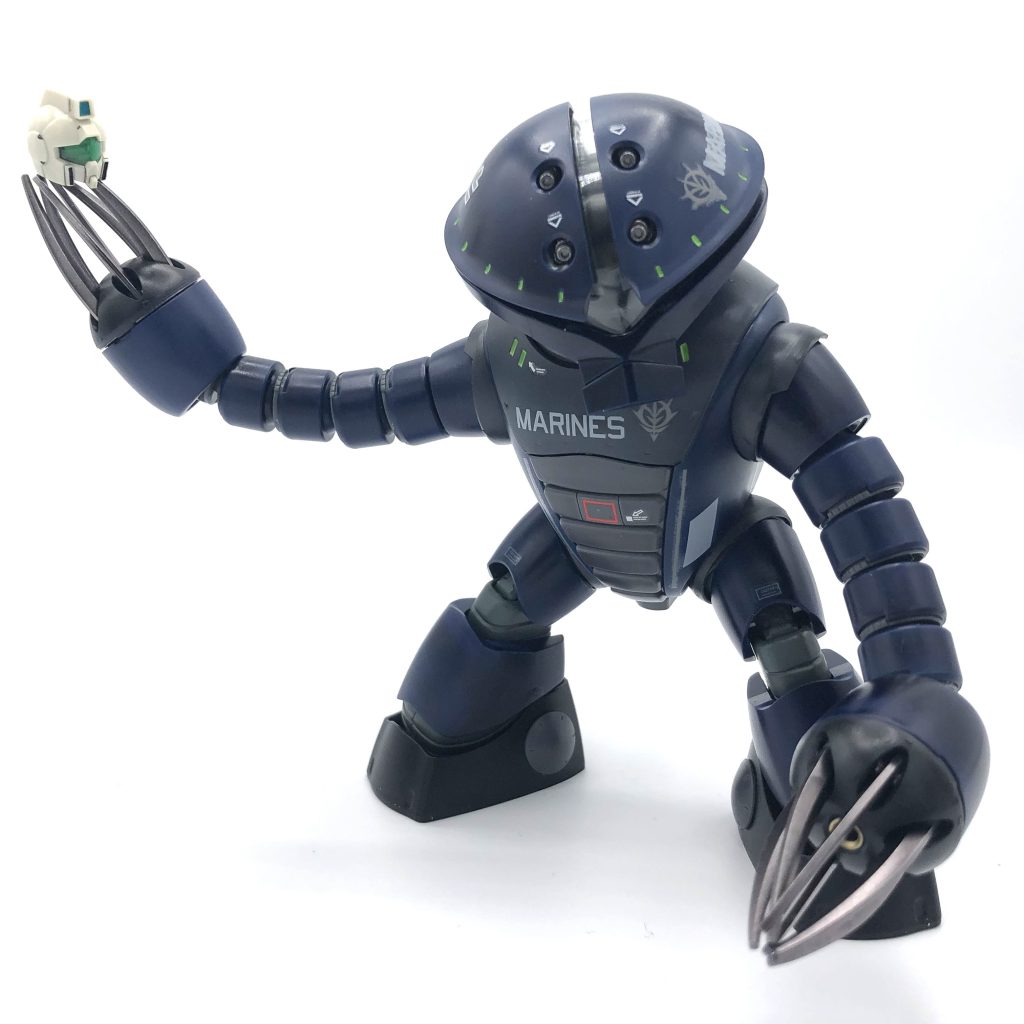 まさに水陸のプレデター。