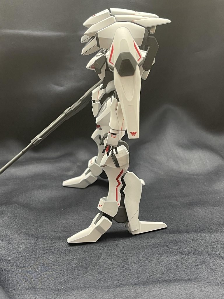 ガンダムファラクト–3枚目/制作者：@YUHIvvc