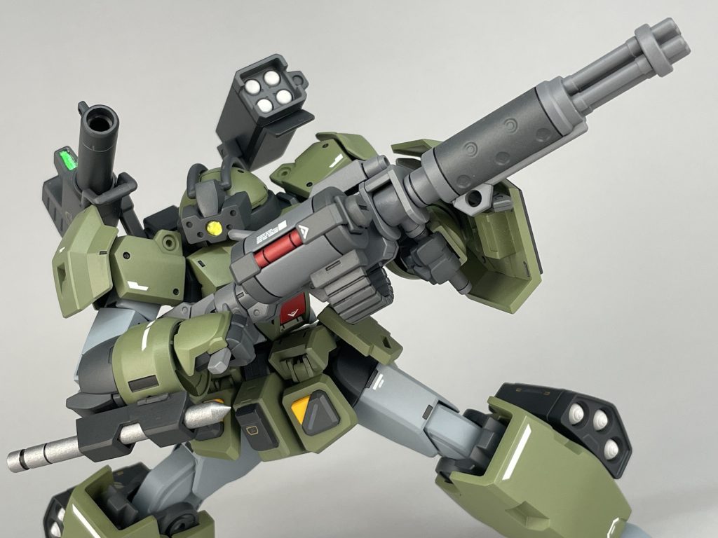 メインウェポンのガトリングガン。