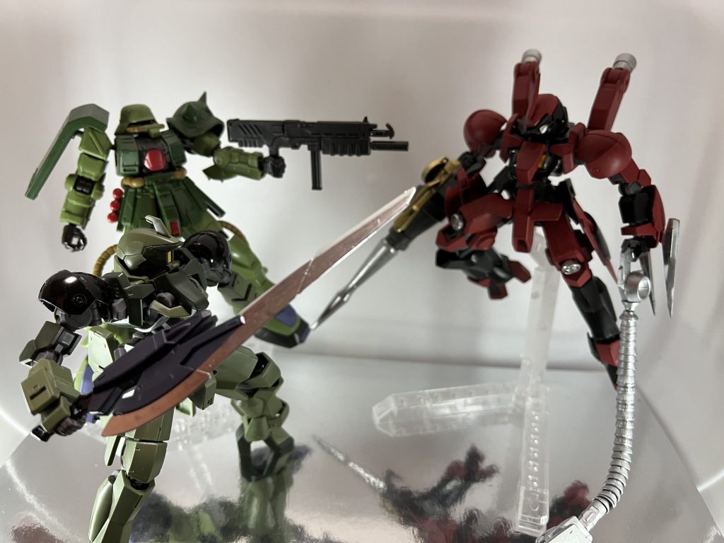 ギリ『なんだ…戦闘空域か?こいつ海賊にビビってるぜ!コクピット潰して機体はバラす!やるぞてめぇら(´・ω・`)!ギリ『海賊…海賊だと⁉︎