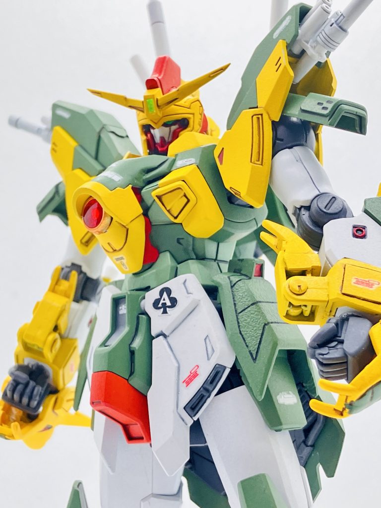 拳法技を活かした俊敏かつ多彩な攻撃は驚異