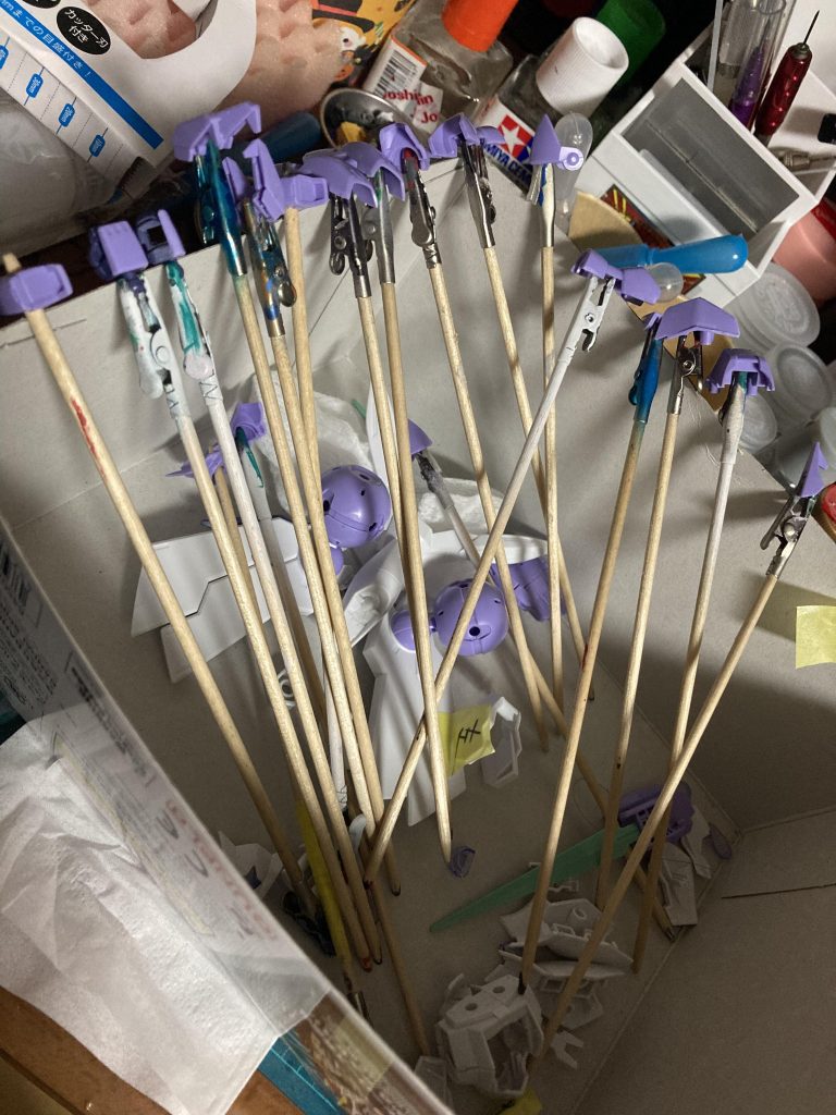 紫パーツを仕分けるのが疲れました(･:ﾟдﾟ:･)ﾊｧﾊｧ