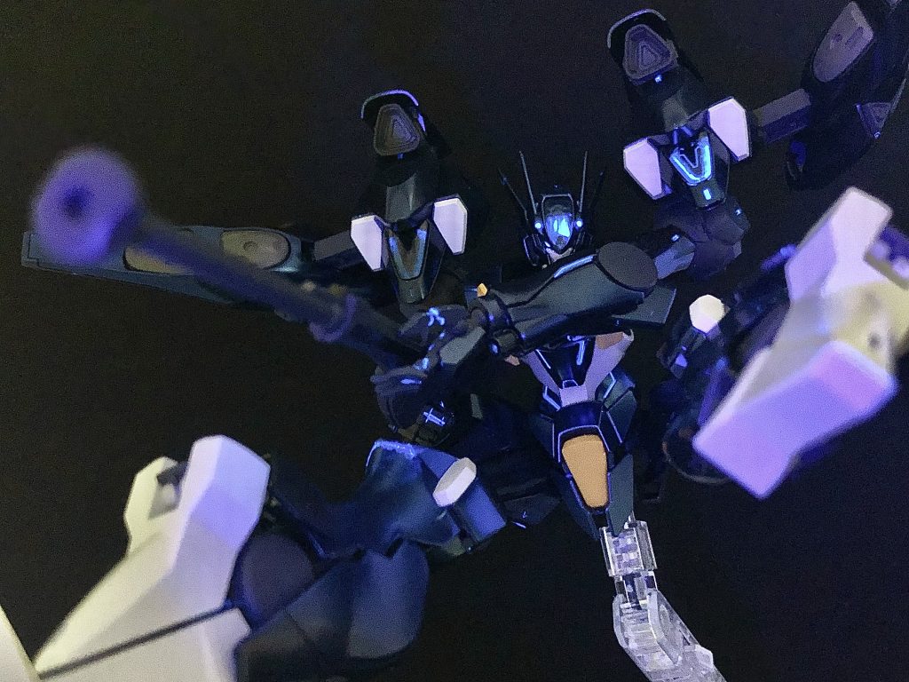 引き撃ち。カッコイイ。