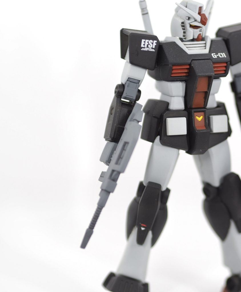 ビームライフルと腰のパーツ