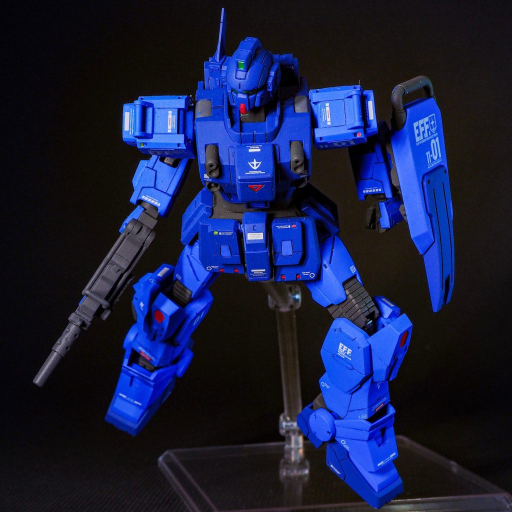 頭部と胸部はキットのまま、スジボリも既存モールドの深掘りがメインです。ら