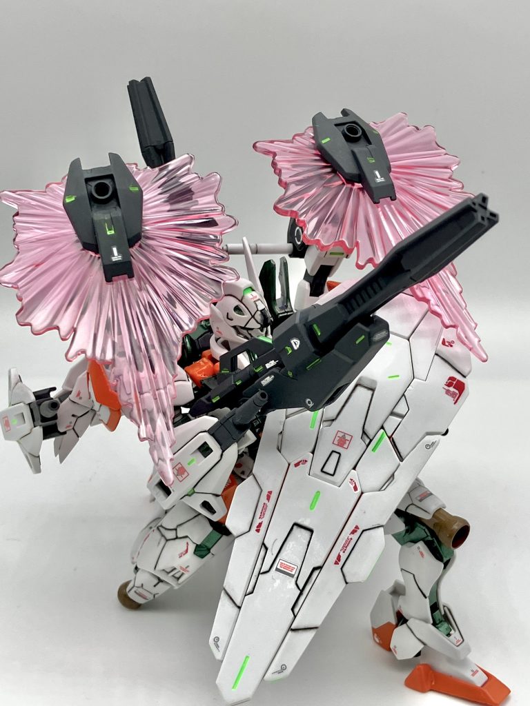 ガンドビットはファンネル機能はオミットし水力・姿勢制御とシールドとして使用。