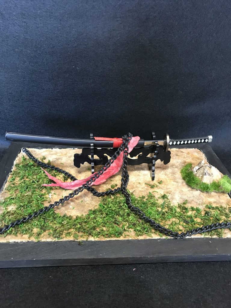 ちなみにジオラマベースは刀部分の取り外しが可能なので他作品にも使い回しできます 私としては珍しいMGでしかもプレバン商品ということで、いつもより気合いを入れて製作しましたが私にはこれが限界かなぁ…まぁ改造や全塗装しなくても（私は出来ないだけですが…）小物と簡素なジオラマベースでそこそこの完成度にはなったような気はします