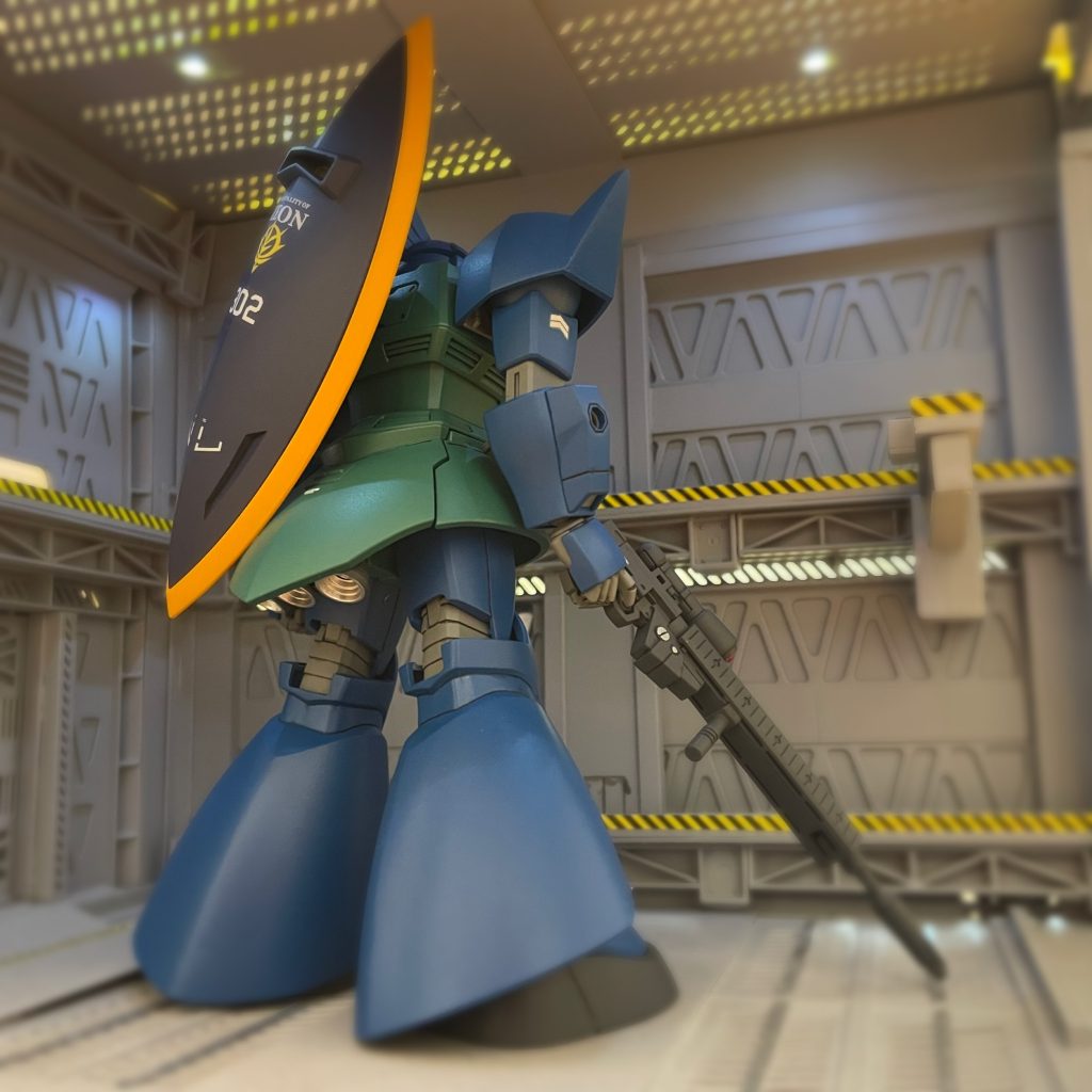 缶スプレー塗装ですメインの2色はアサヒペンクリエイティブカラーを使用しています