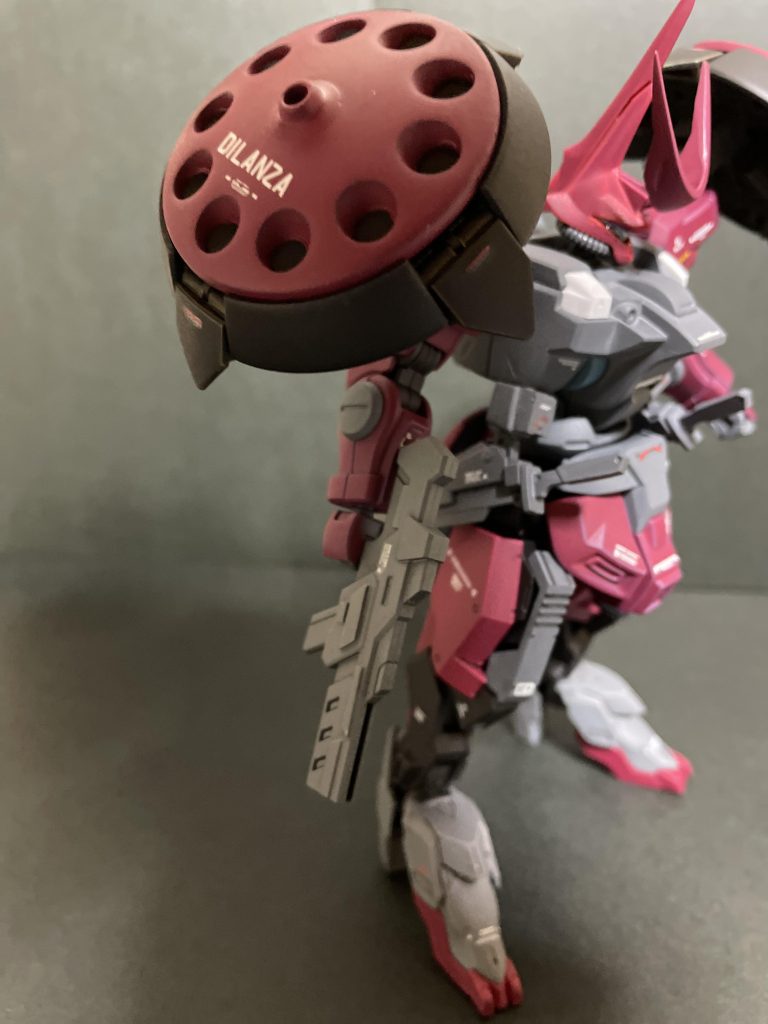 シールドはギャギャの物と交換しました。