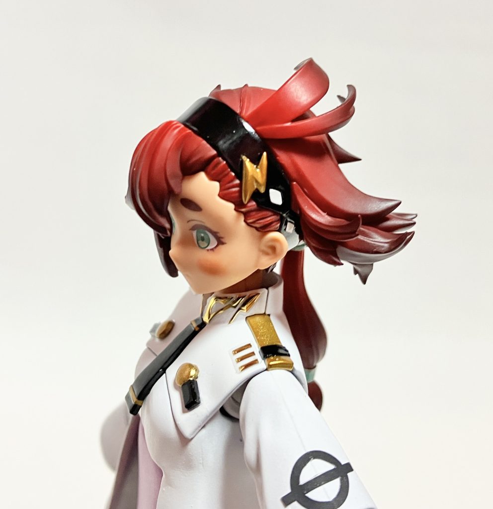 ちゃんとシオンのヘアアクセサリーと胸ボタン(？)を切り取って付けました。小さいのでヤスってる時に何度かパーツ隠しにあったのはご愛嬌😇