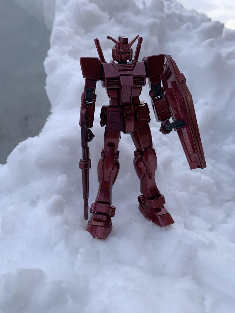 雪山ガンダム–3枚目/制作者：アイアンビリー