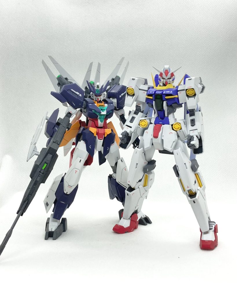 前作ユーラヴェンガンダムと2ショットユーラヴェンガンダムから1年越しの完成でした。製作期間は4ヶ月。非常に勉強になるキットでした。ガンダムプルトーネのコアファイター合体化を考えている方。是非参考にしていただけると嬉しいです!