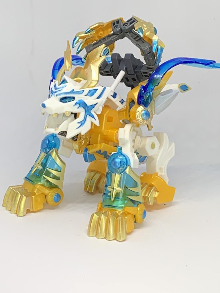 続いて白虎アーマー。見て分かる通りSD三国伝の虎燐魄から。フォレスティエリのバックパックとリシェッタアーマーパーツも使用。