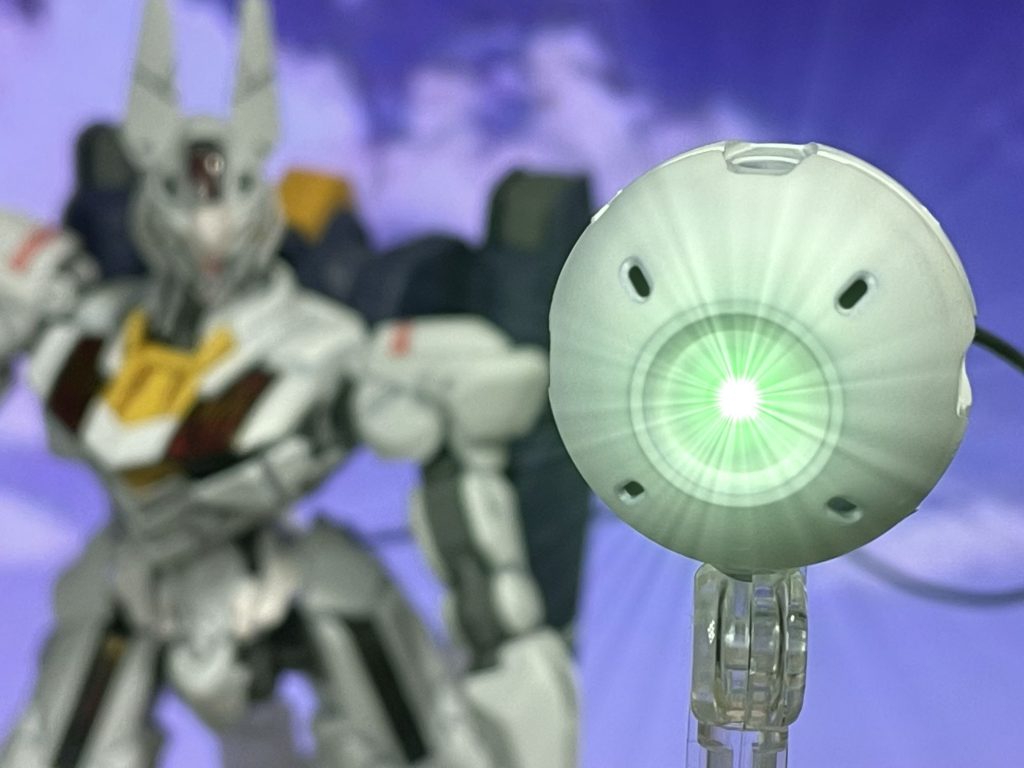 ビームガンポッド尻尾の位置に装備されているポッドを有線操作して使用するビーム兵器。人間が尻尾を認識できるならそれを尻尾として振るえるかという検証のための装備。検証用であるため武器としては牽制程度の威力である。