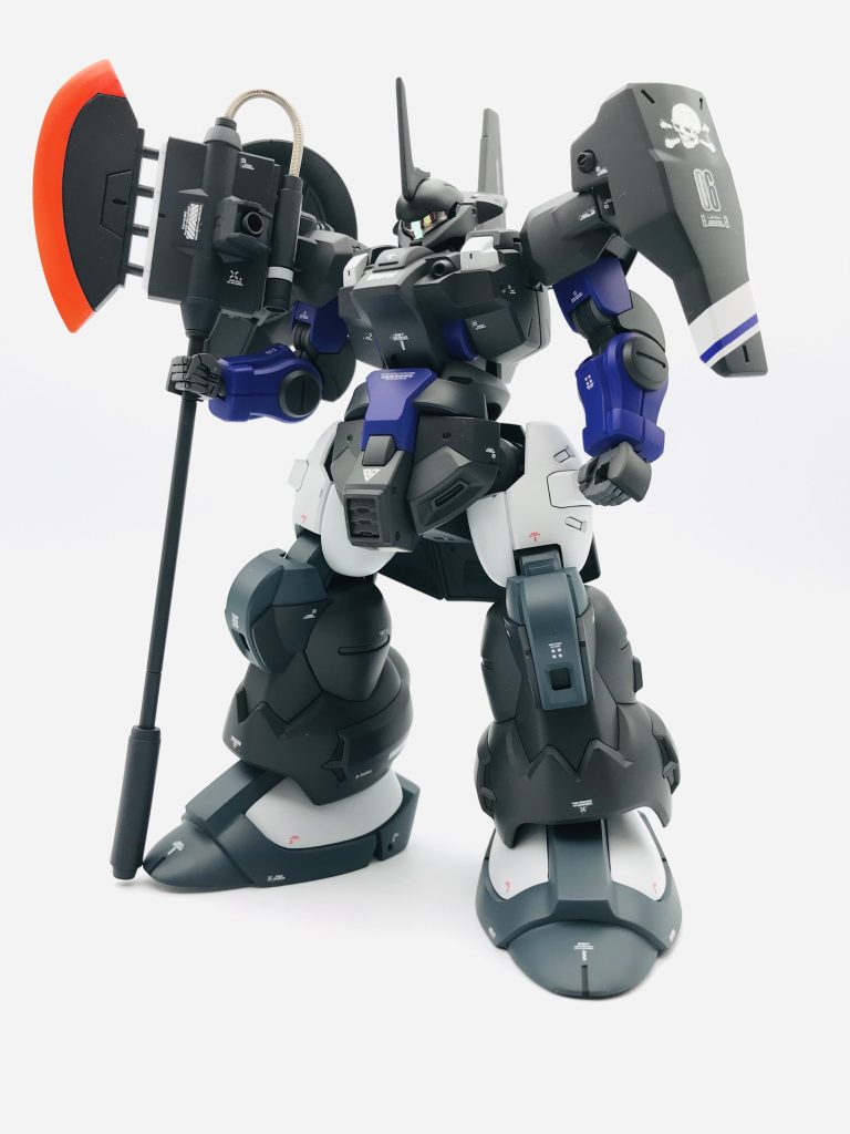 イメージは黒い三連星のオルテガ機です。