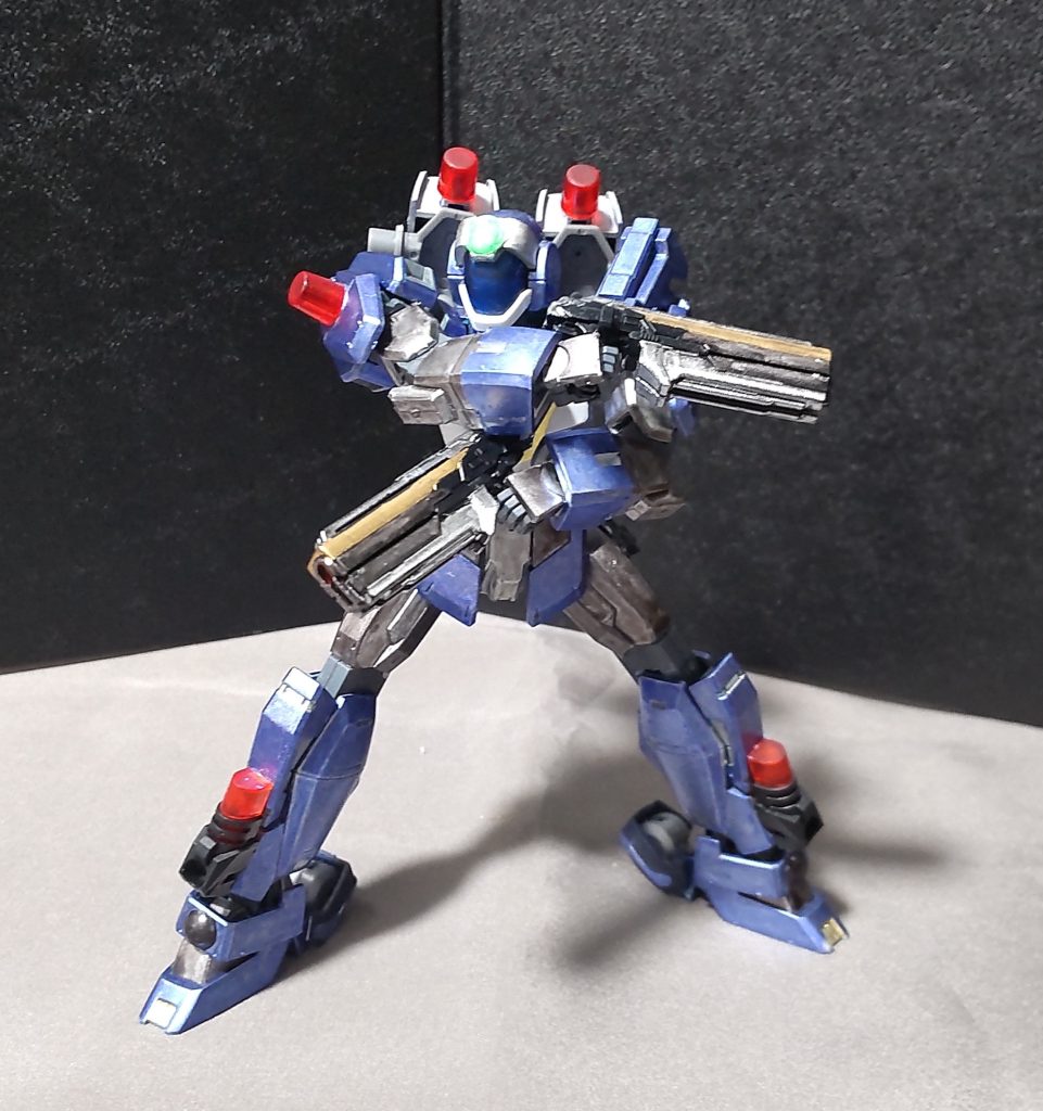 このマグナムは2丁あるので、乱戦や混戦時には二丁拳銃で、一気に戦場を駆け巡ります。