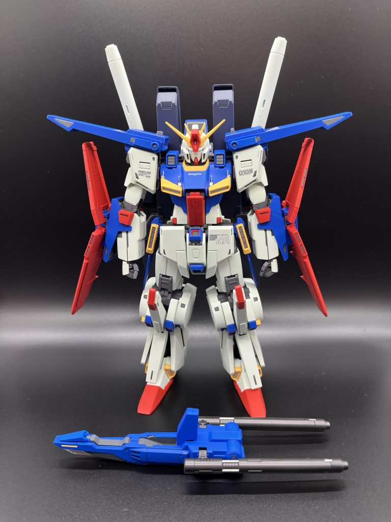 派手なポーズもとらせたかったのですが重量と剥がれが怖くてできませんでした...参考になるかはわかりませんが塗装レシピを以下に記載しておきますレッド...クレオスMr.カラー　キャラクターレッドブルー...ガイアノーツ ウルトラブルーイエロー...ガイアノーツ マイルドオレンジホワイト...クレオス　RX-78ホワイト　アニメカラーバックパックのダークブルー...ガイアノーツ  ダークブルーイッシュパープルビームライフル砲身...クレオス　グラファイトブラック関節グレー(1)...ガイアノーツ メカサフ　スーパーヘヴィ関節グレー(2)...調色グレー(RLM75グレーバイオレット90％+ブラック10%+レッド少量)つや消し...ガイアノーツ Ex-フラットクリアー プレミアム