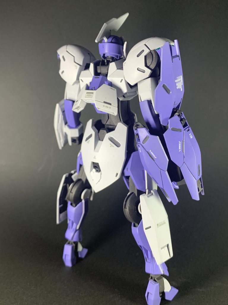 太もも、シールドにはルブリスのシールの余白部分を切り出しセンサー化しています。