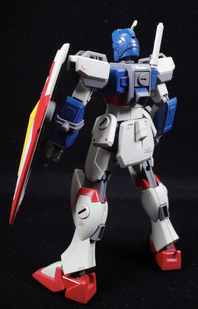 写真にはありませんがパラシュートパックも制作しました。