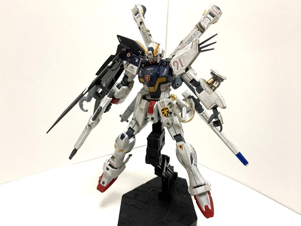 ABCマント外した状態左腕左足および腰部右フロントアーマーおよび右サイドアーマーをF91のものに置き換えた全体像がこれで分かります