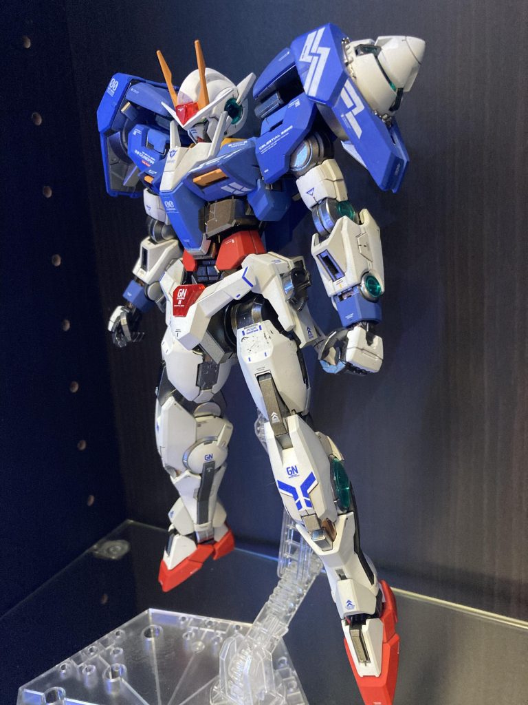 【ダブルオーガンダム】稼働させまくったせいで塗装めちゃ剥げてます👴でもガンダムに傷は付き物ですよね？