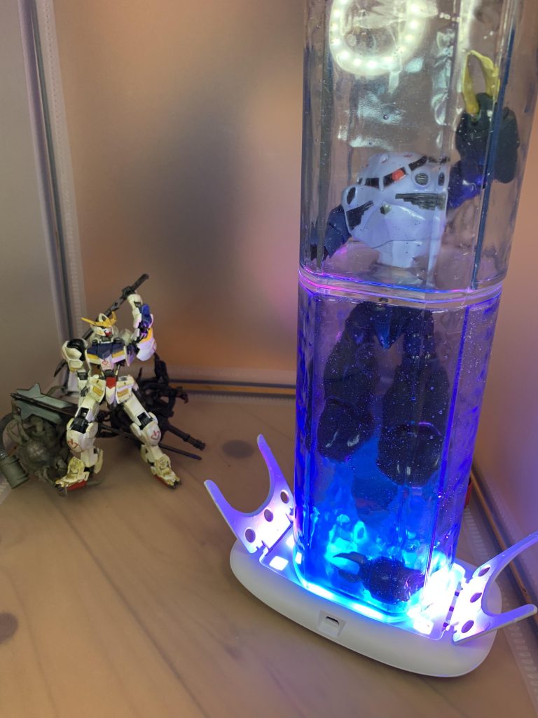 チクショウ！なんだアイツは！？あんなのがいるなんて聞いてねーぞ！子供達のお年玉を稼ぐつもりだったのによぉ！俺は降りる！