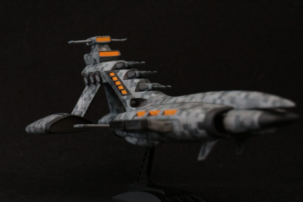 迷彩のムサイ–3枚目/制作者：なみお