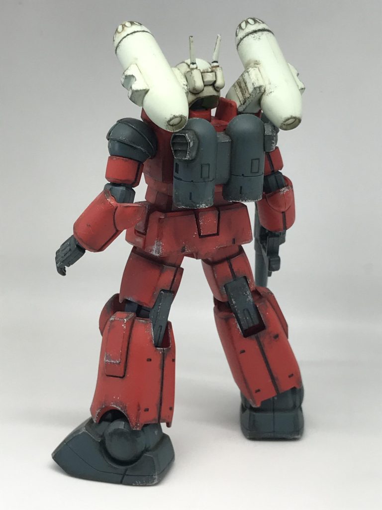 後ろ姿たしかRevive版はスプレーミサイルランチャーが付属してなかったような気がします