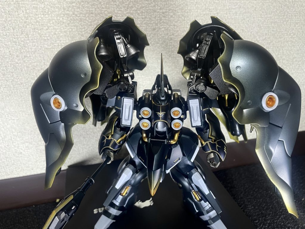 今回プリズムブルーブラックの塗料をベースにいろいろ混ぜて奇跡敵にできたカラーになります!!