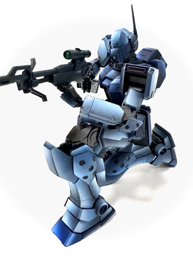 ジムスナイパーⅡといえば、狙撃ポーズですね。可動域が広く素晴らしいキットです。塗装剥げだけが怖いです💦