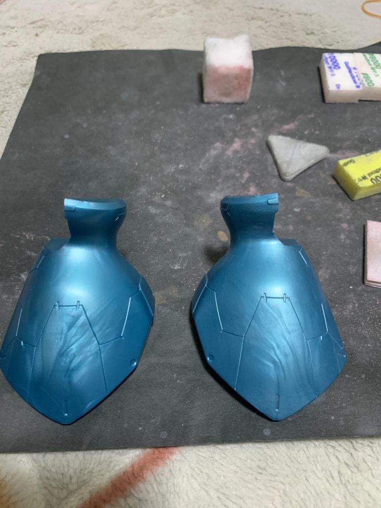 このコーティングのマダラ模様が表面処理しても全くきえないのには参った。仕方ないので表面処理も塗装も無しで行くことに。