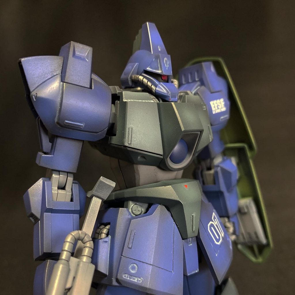 ちょっと寸詰まり感が否めなかったので、腹部で延長しています。