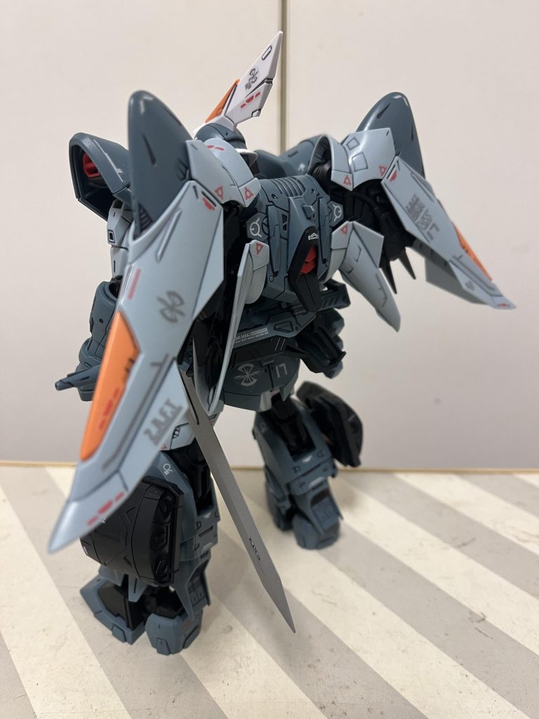 量産機なのに、このスラスターって結構強そうで好き！