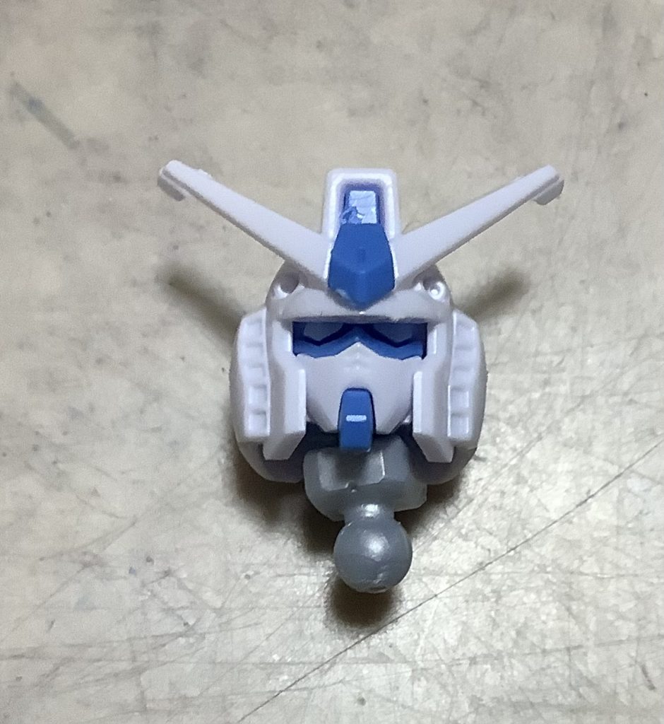 まず頭部からうん。かっこいい。やっぱ青はいいですね。