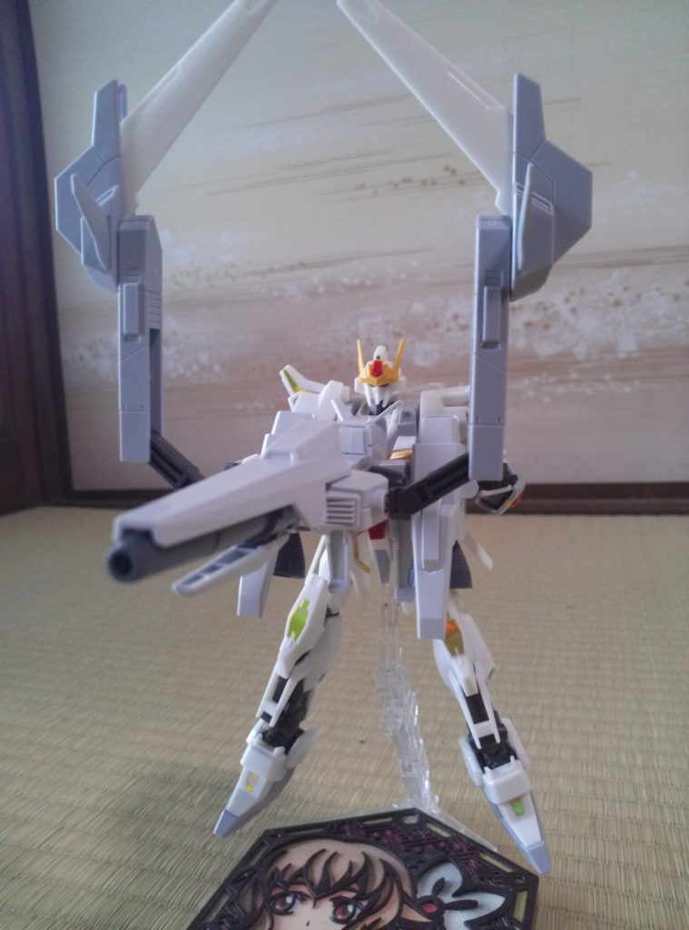 メガランチャーとして構えて使用することができます。Zのアニメみたいに長距離を狙う時にこの状態にして使う感じです